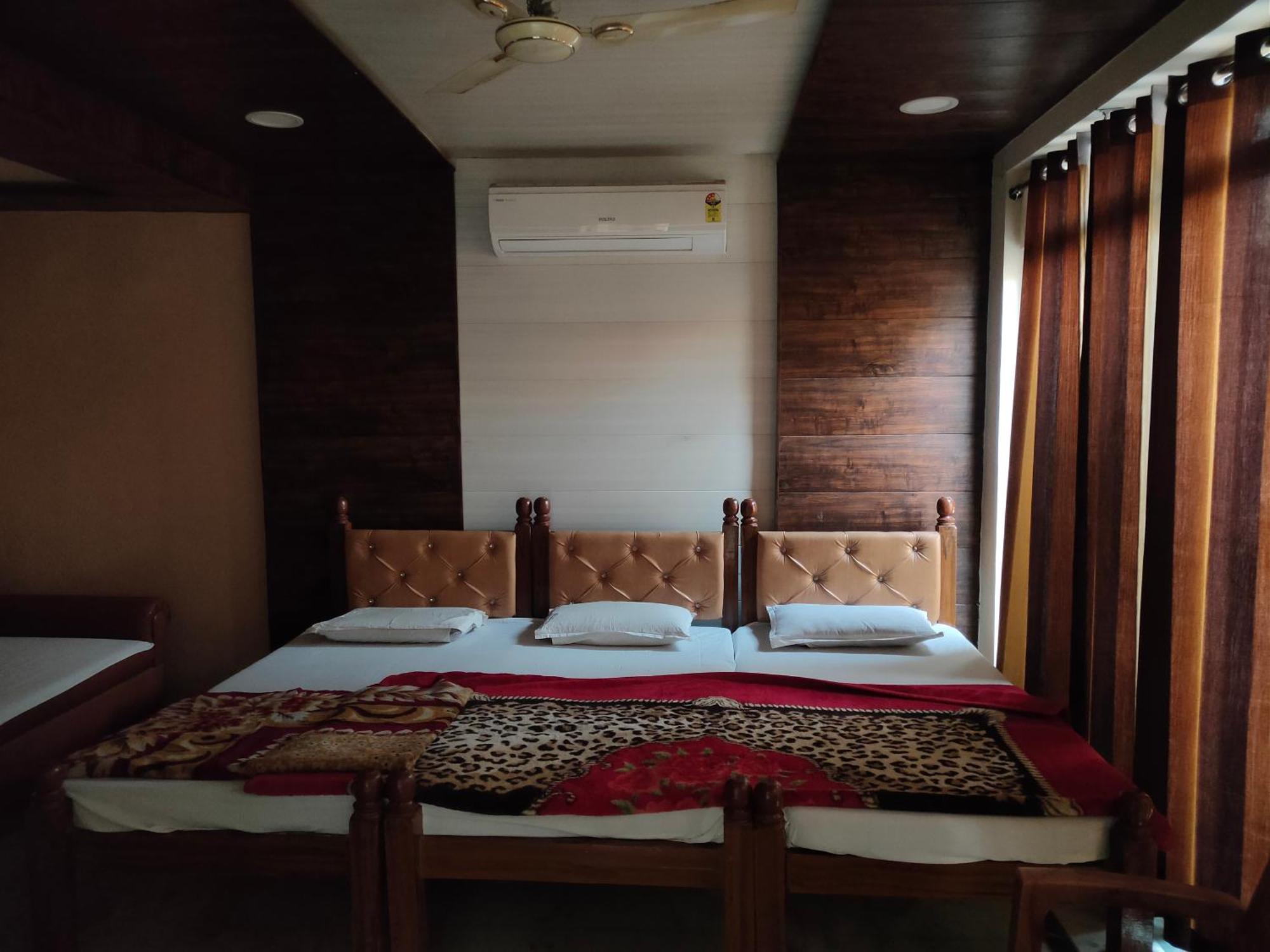 Sgh Guest House マトゥラー エクステリア 写真