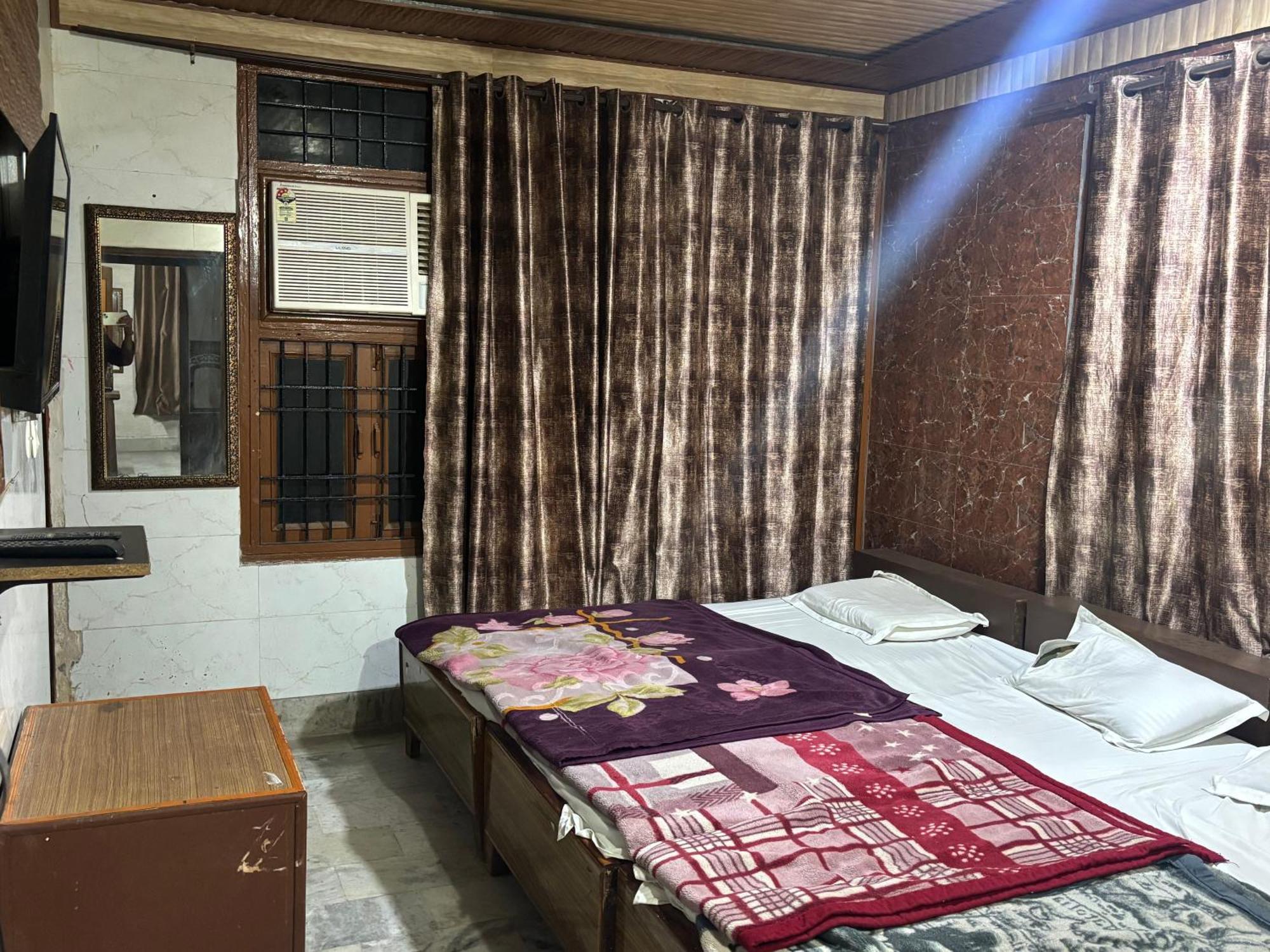 Sgh Guest House マトゥラー エクステリア 写真