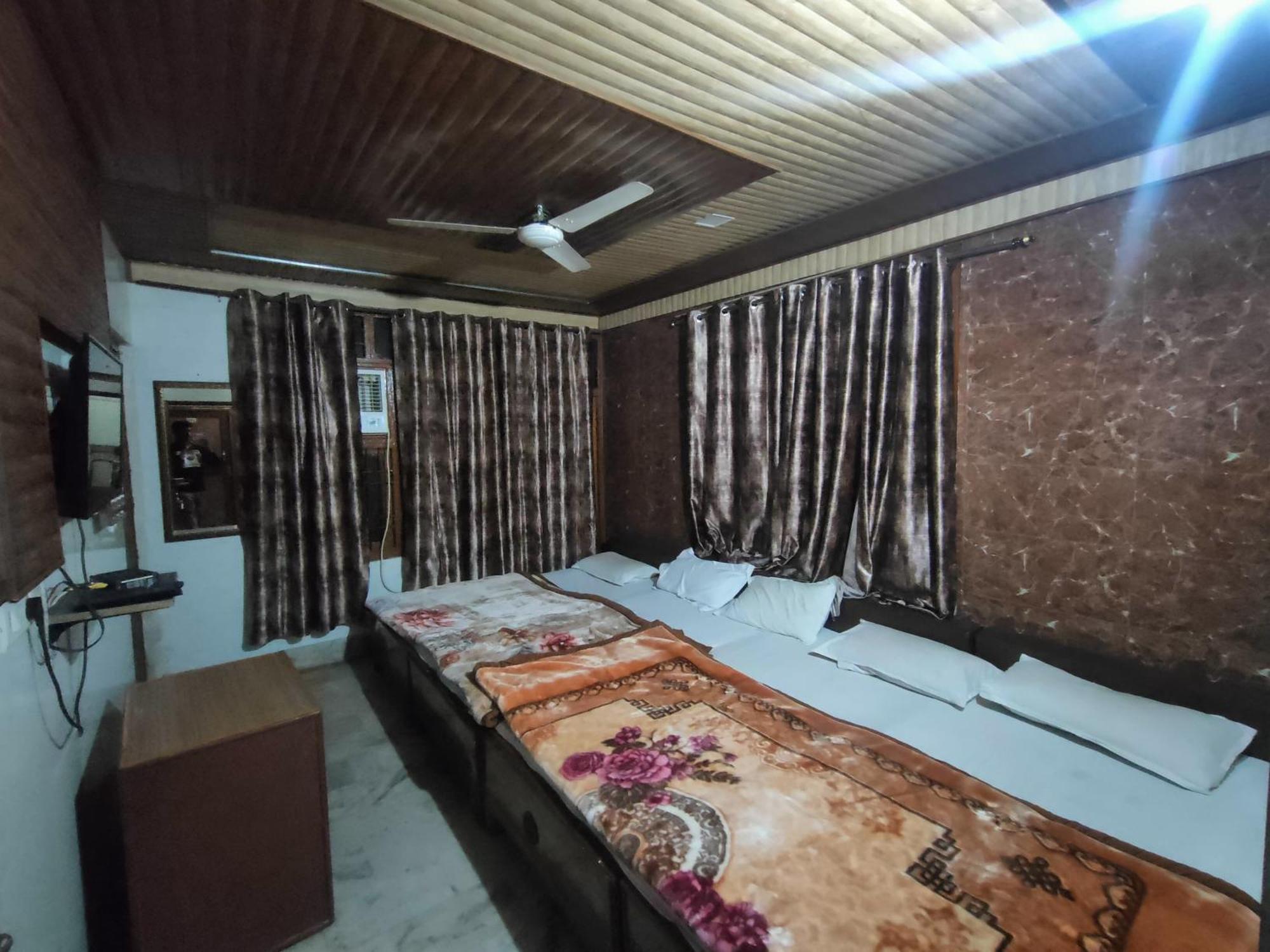 Sgh Guest House マトゥラー エクステリア 写真